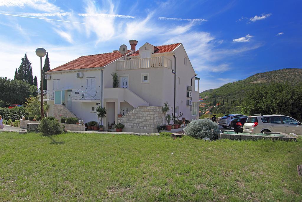Vila Mozara Слано Екстериор снимка